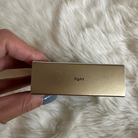 CODE8 Matte Velour Mattifying powder - Picture 7 of 10